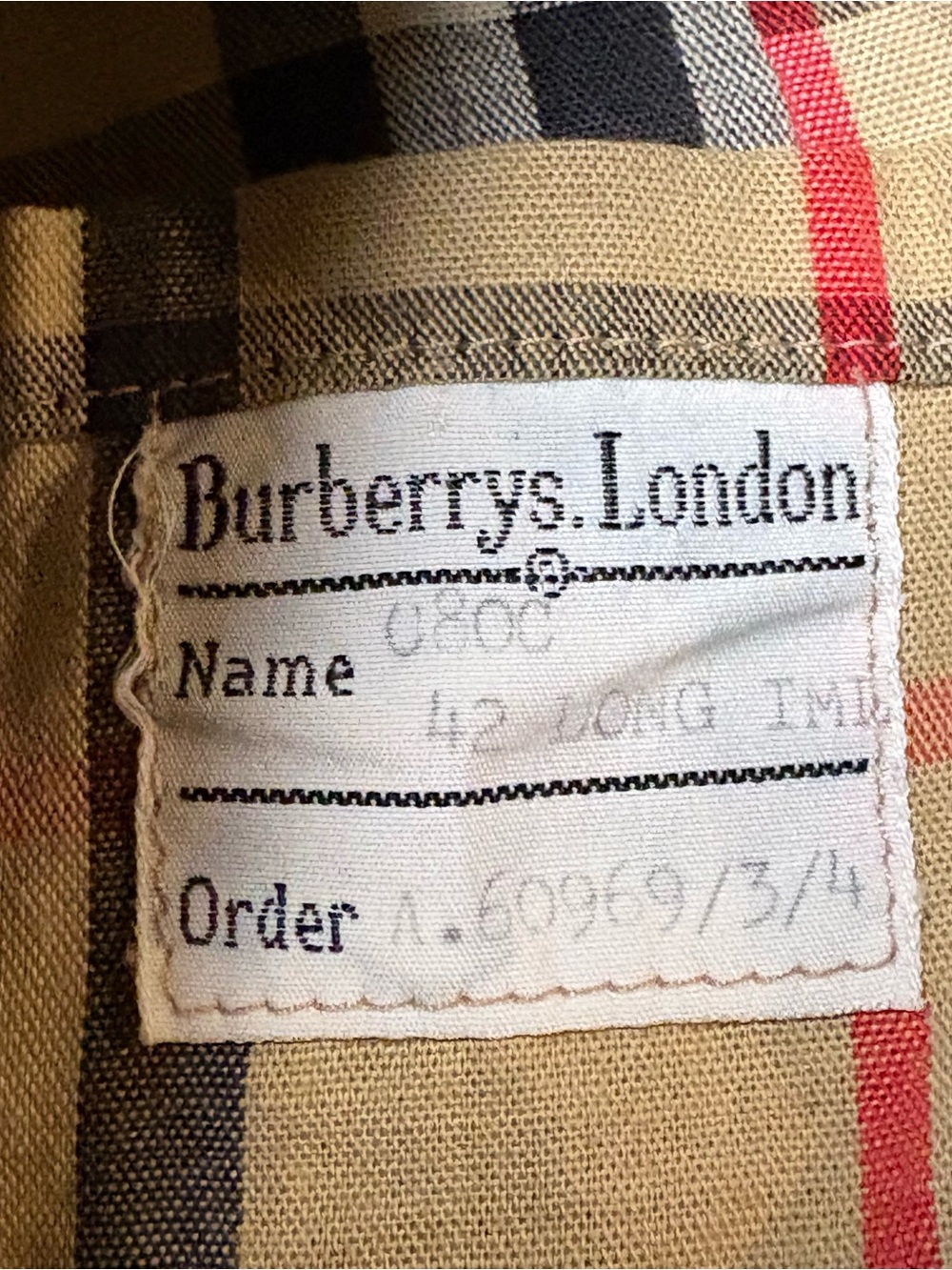 Burberry trench coat. - Picture 12 of 15